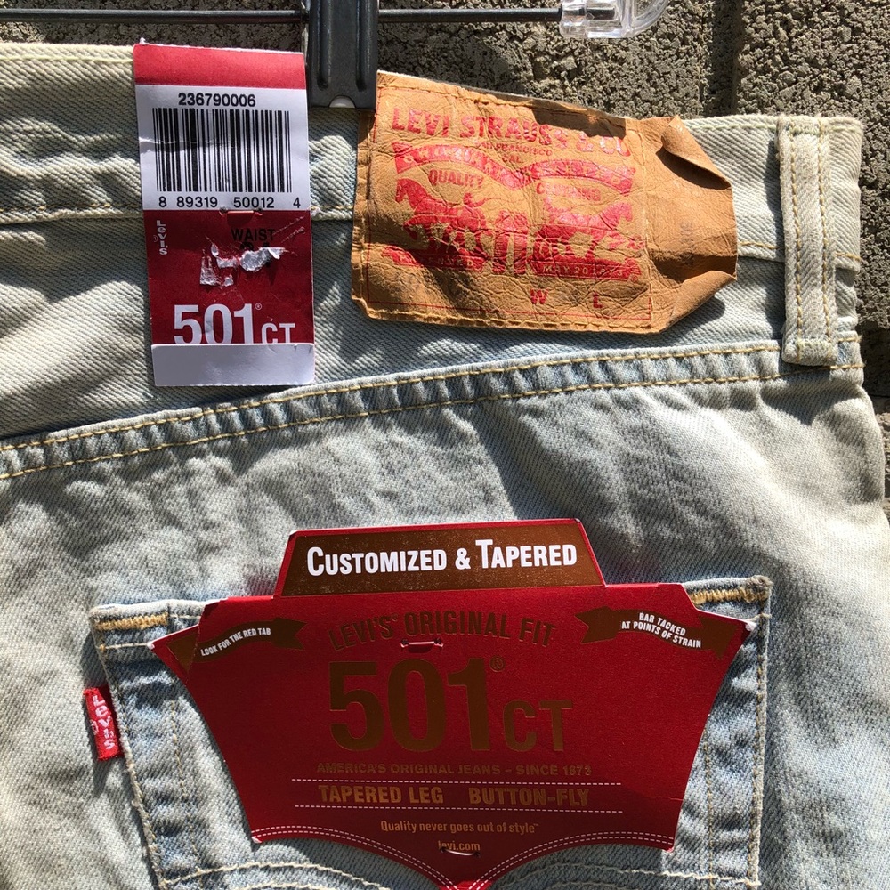 SALE! NWT Levi’s 501 Cutoff High Waisted Shorts - Picture 6 of 7